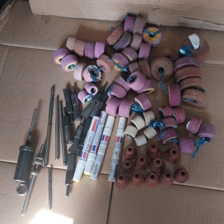 PIEDRAS PARA RECITIFICAR, PILOTOS FIJOS Y CHASCONES